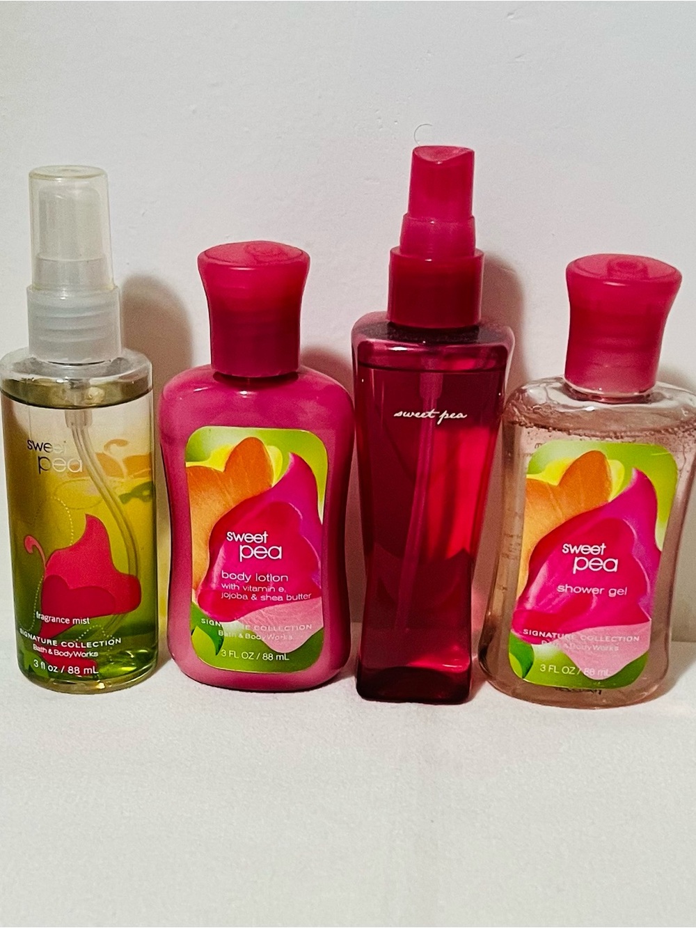 NWOT Bath & Body Works Sweet Pea Pink Body Mist & Lotion Set